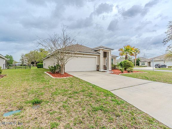 3rd image of 15678 COULTER Court
