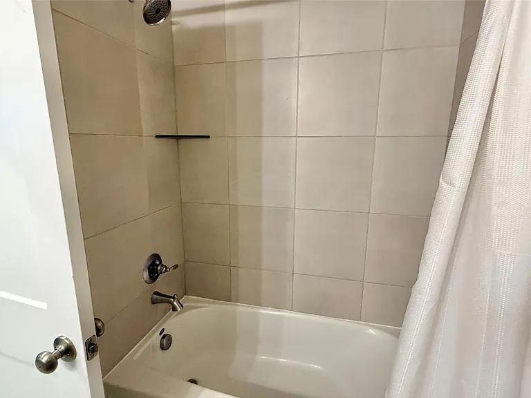 15118 Cougar Overlook Ct — Photo 6