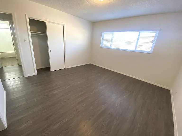 4821 W. 117th Street — Photo 14