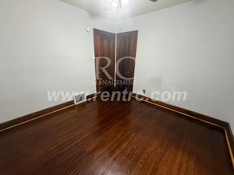 136 S Griffin St — Photo 16