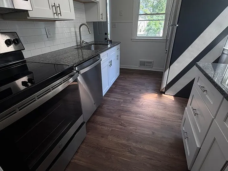2866 Northglen Dr #1 — Photo 6