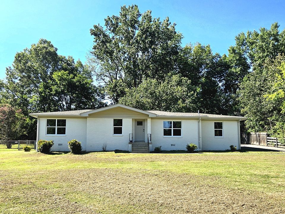 1st image of 1628 Edgewood Dr