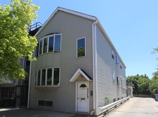 1205 W Fry St #2, Chicago, IL 60642