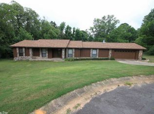 1604 Troy Cir, Benton, AR 72019