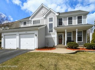 806 Adderly Ln, Gurnee, IL 60031