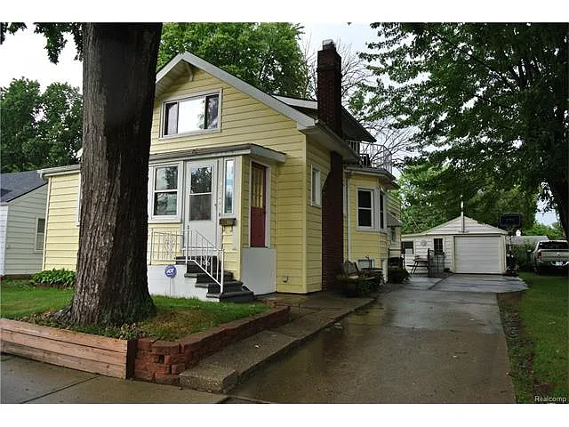 27804 Dartmouth St photo 1