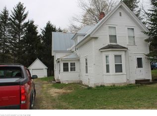 95 Houlton Rd, Island Falls, ME 04747