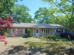 200 Lawrence Dr, Lanoka Harbor, NJ 08734