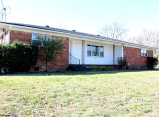 1027 Parker Rd, Russellville, AR 72801