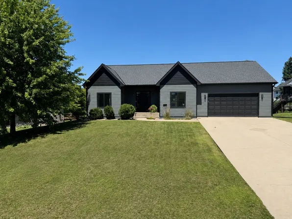 365 Trailstone Dr SW, Cokato, MN 55321