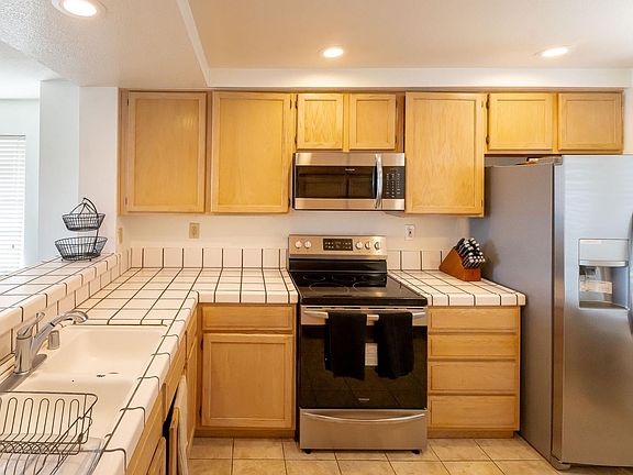 3rd image of 911 Point Reyes Court #6