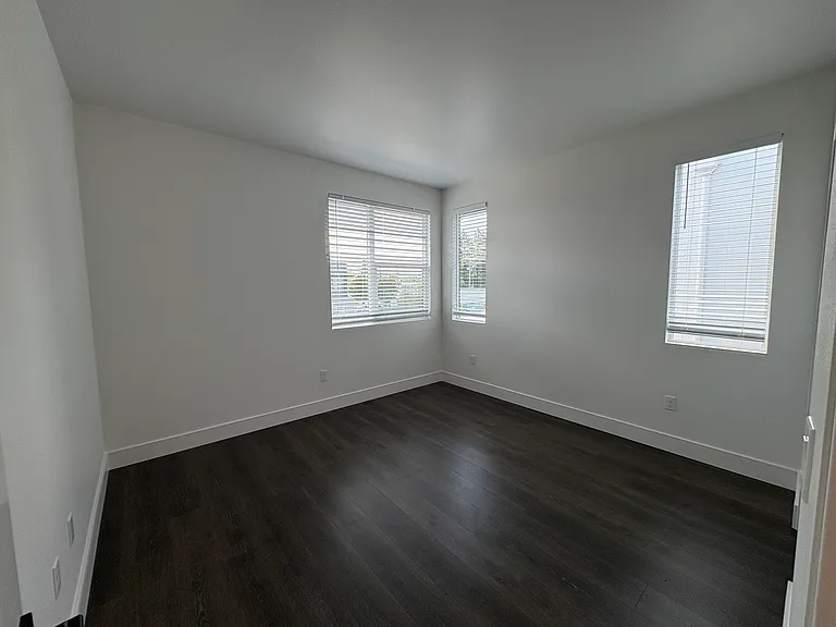 1609 Tecado Dr — Photo 12