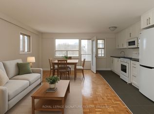 95 Lawton Blvd #506, Toronto, ON M4V 1Z8