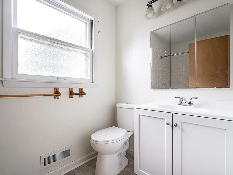 422 Gascoigne Dr — Photo 14