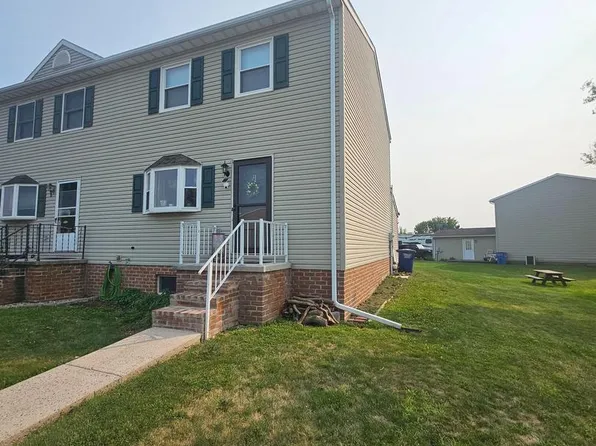 31 Pioneer Ln, Gettysburg, PA 17325