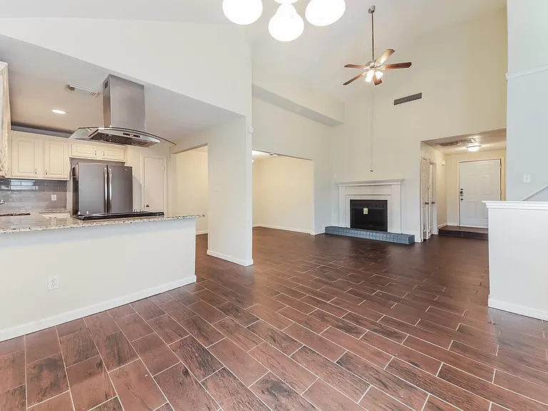 1208 Paintbrush St — Photo 7