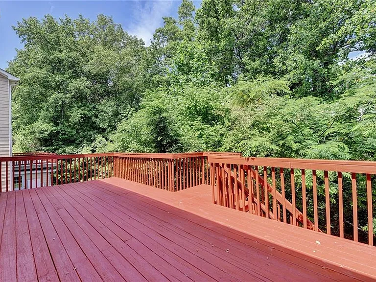 3380 McClure Woods Dr — Photo 47