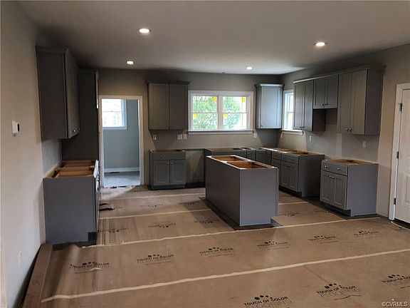 4th image of 1933 Sharbel Cir