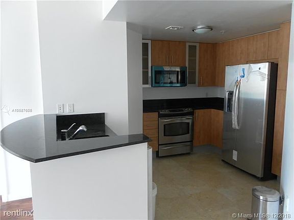 3rd image of 7900 Harbor Island Dr Ph 16