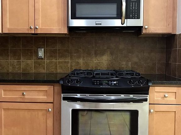 5th image of 14-25 Broadway #2F