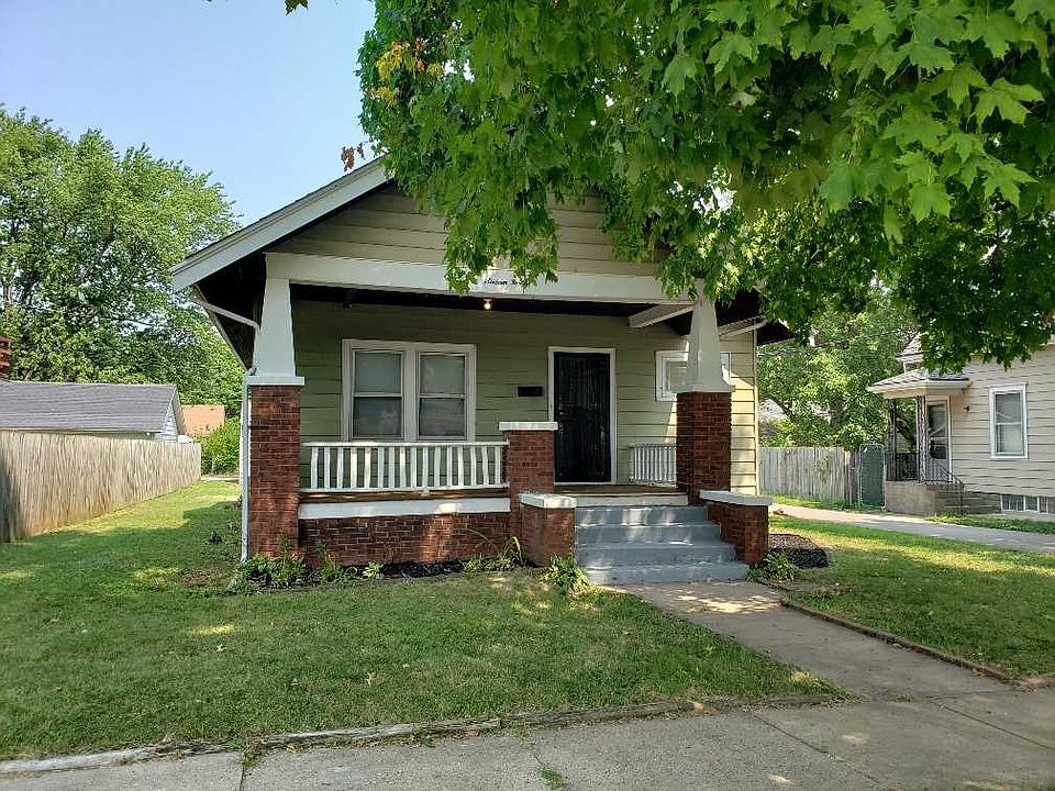 1st image of 1640 10th Ave