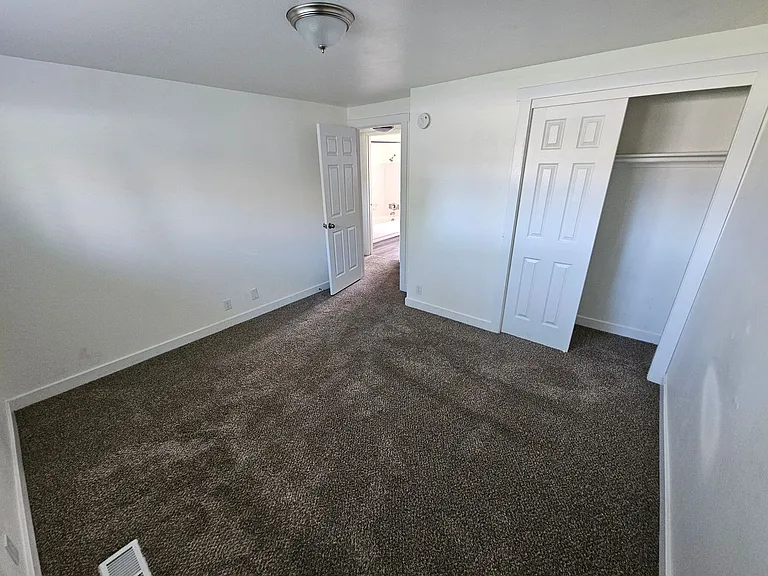 580 S 470 E #1 — Photo 17