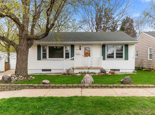 315 Barbara Rd, Pekin, IL 61554
