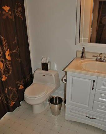 3rd image of 501 Creek Valley Ln