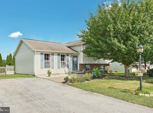 1687 Beech Ln, Hanover, PA 17331