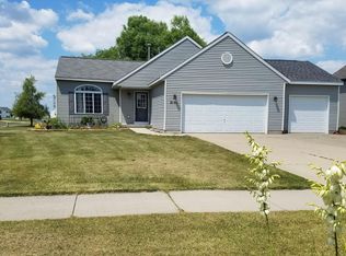 2131 Jaclyn Dr, Hudsonville, MI 49426