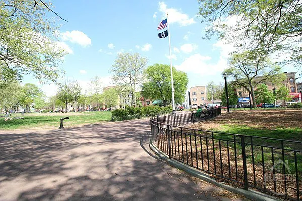 Rented by Blue Egg Realty Corp | media 31