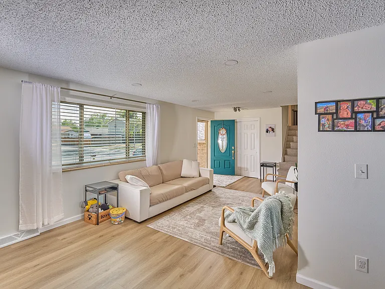 9355 W Iowa Pl — Photo 2