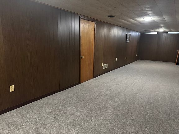 4th image of 392A Hollywood Dr