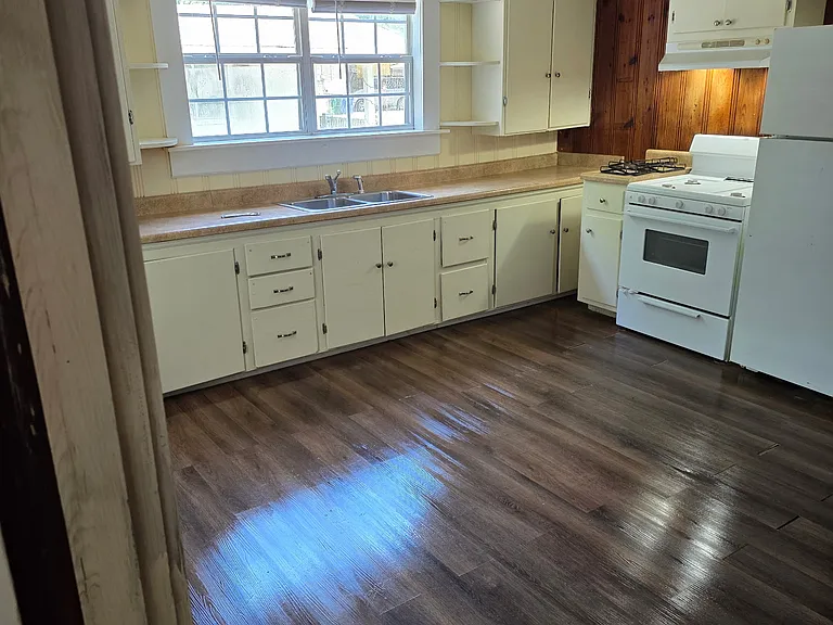 1635 N Davis Dr — Photo 5