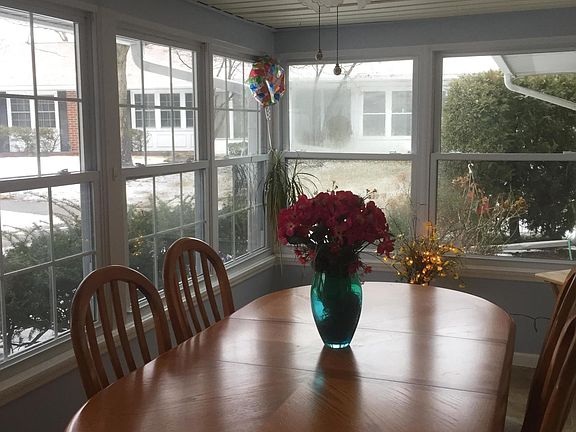 3rd image of 1226A Argyll Cir
