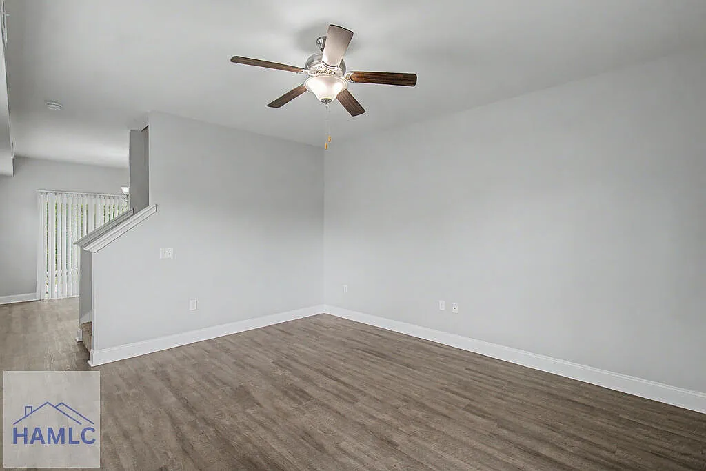 4 bed, 2.5 bath, 1776 sqft, $2,250 — Photo 2