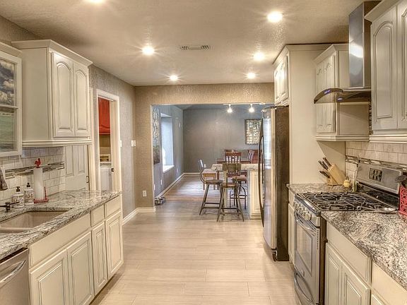 Awesome open floor plan makes it the perfect place to share time with family and friends.