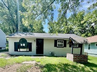 10503 E Scarritt Ave, Sugar Creek, MO 64054