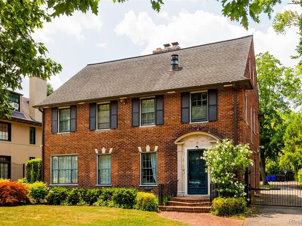 2929 Burns St, Detroit, MI 48214