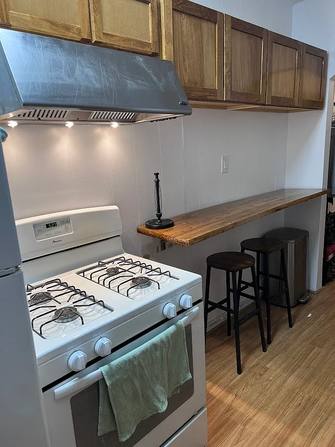 Building Photo - 645 Somerville St #3