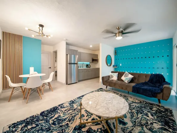 820 NE 14th Ave, Fort Lauderdale, FL