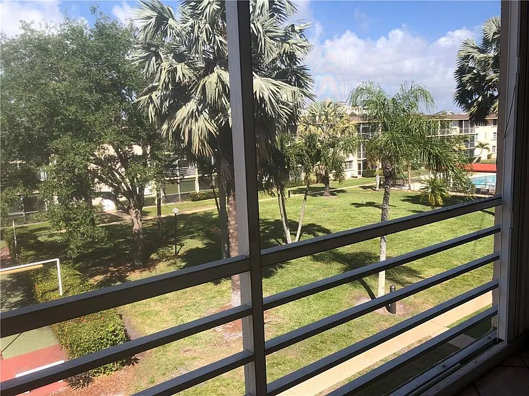 4500 N Federal Hwy #356G — Photo 4