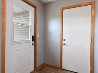 14190 Pineview Dr, Becker, MN 55308