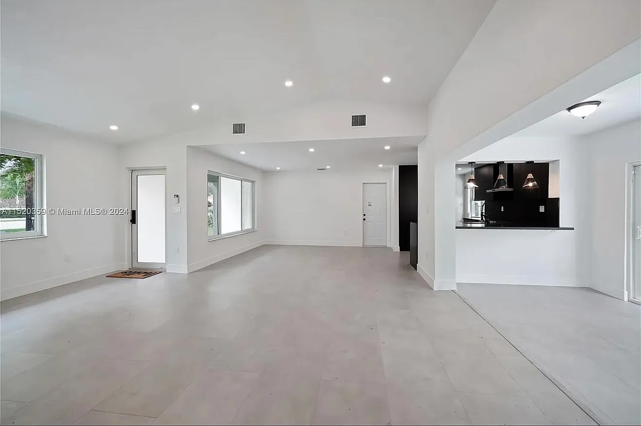 3 bed, 1500 sqft, $3,200 — Photo 4