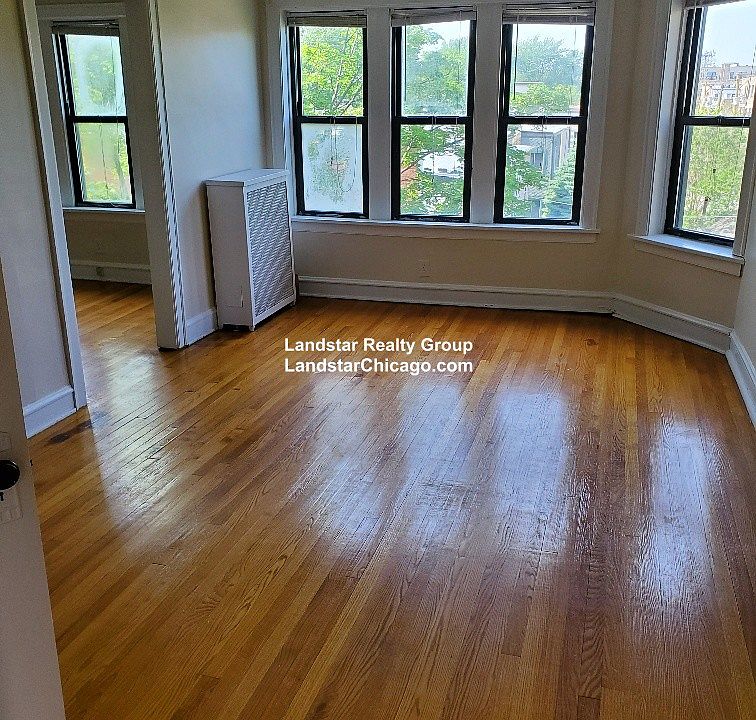 1st image of 2419 W Sunnyside Ave #3