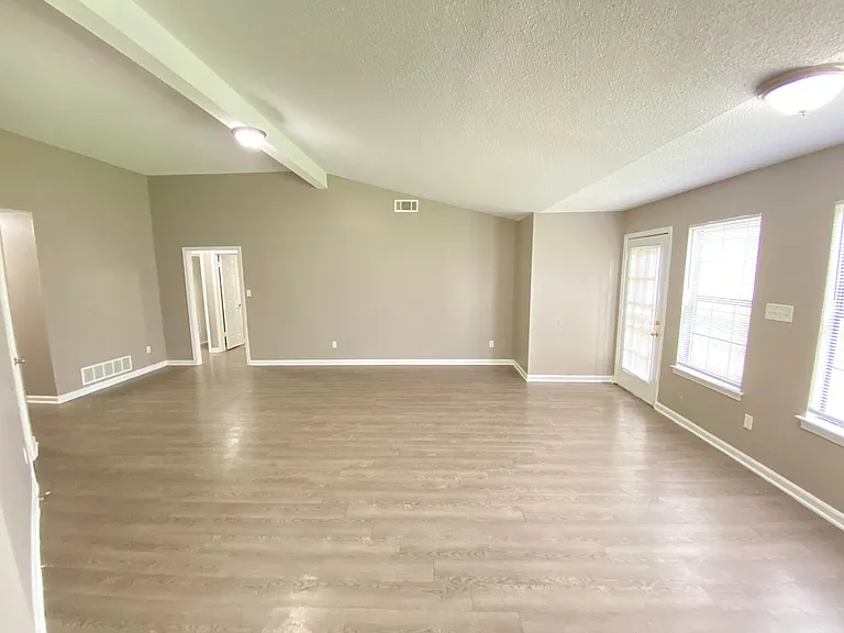 6544 Oak Hurst Dr — Photo 6