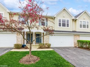 1315 Acorn Dr, Crest Hill, IL 60403