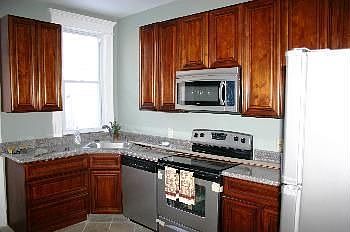 5th image of 136 E North Ave