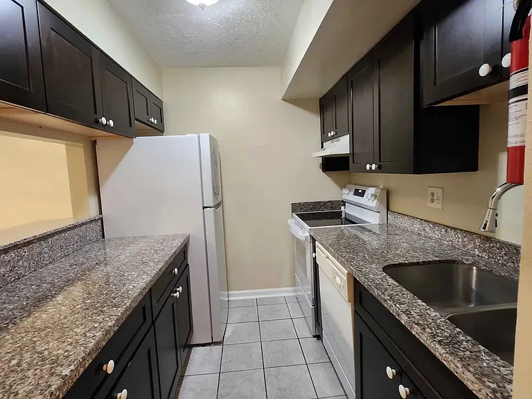 4329 Loire Dr — Photo 4