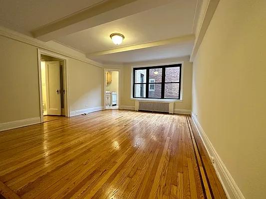 Rented by Green Home NY Realty LLC | media 10